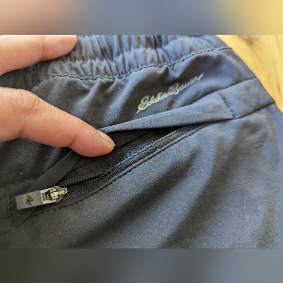 Eddie Bauer Amphib Shorts with SPF 50+ - Picture 8 of 8